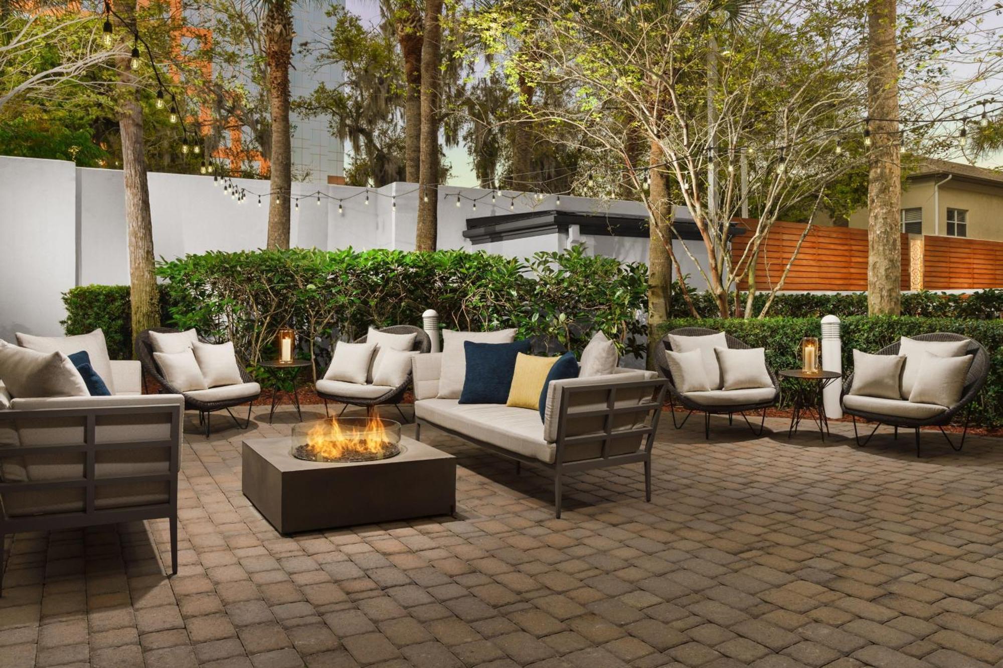 Courtyard By Marriott Orlando Downtown Hotel Ngoại thất bức ảnh
